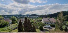 Balkon EG Gro�z�giges Mehrgenerationenhaus in Traumlage: Wohnen, wo andere Urlaub machen - gro�es Grundst�ck am Waldrand
