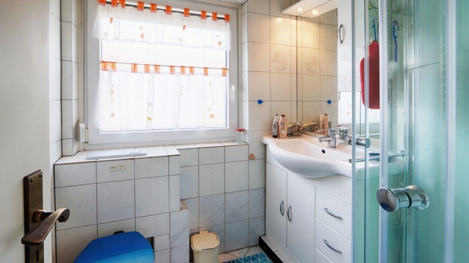 Badezimmer OG Reiheneckhaus Reutlingen