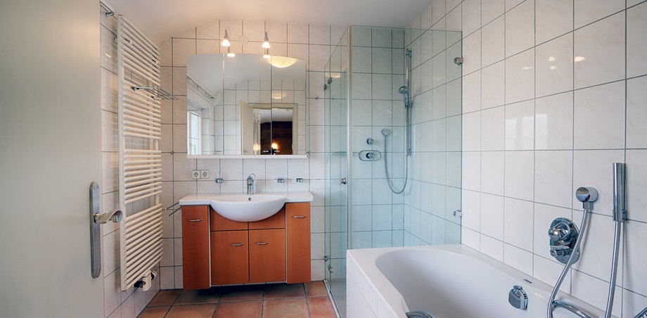 Badezimmer (a) Einfamilienhaus Reutlingen