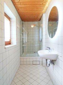 EG Badezimmer (b) Charmanter Bungalow mit gro�em Garten in Orschel-Hagen
