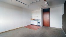 Wonhn_Schlafraum Sanierungsbed�rftige 1-Zimmer-Hochhauswohnung im Efeu mit Balkon und Garage