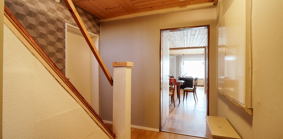 Flur (UG) Zweifamilienhaus Lichtenstein-G�llesberg