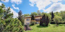 Hausfront (d) HDR Gro�z�giges Mehrgenerationenhaus in Traumlage: Wohnen, wo andere Urlaub machen - gro�es Grundst�ck am Waldrand