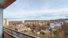 Balkon Sanierungsbed�rftige 1-Zimmer-Hochhauswohnung im Efeu mit Balkon und Garage