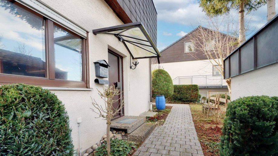 Hauseingang Doppelhaush�lfte Reutlingen