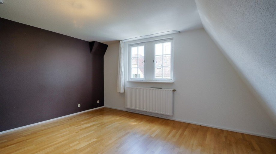 Raum III OG Doppelhaush�lfte Reutlingen