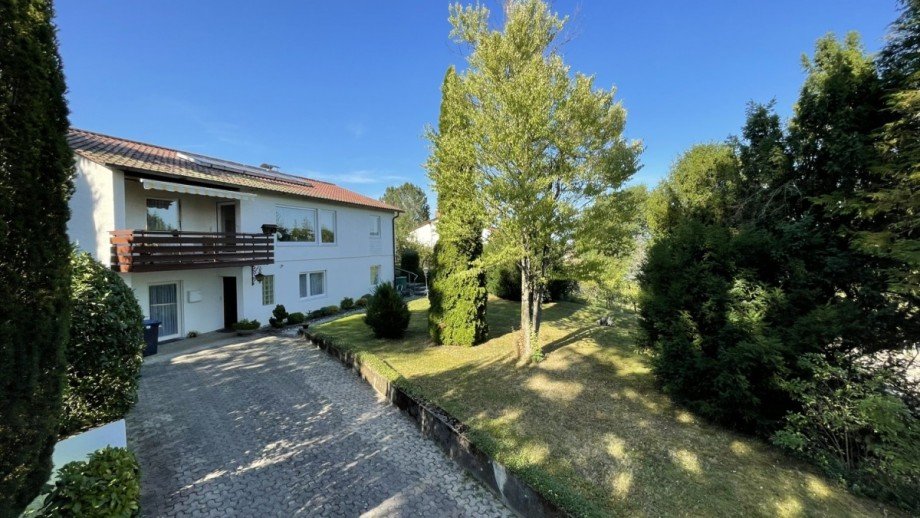Hausansicht �ber Garten Einfamilienhaus Bodelshausen