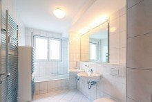 Bad Gro�e Penthouse/Galerie-Wohnung mit Aufzug im Herzen von T�bingen-Lustnau