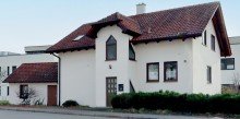 Hausfront Mehrgenerationenhaus mit gro�em Grundst�ck in der T�binger Weststadt