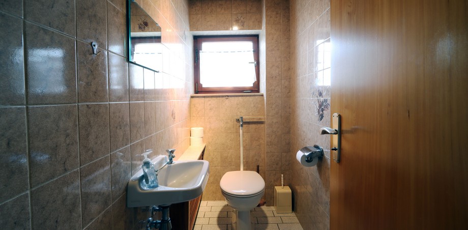 EG WC Zweifamilienhaus Pfullingen