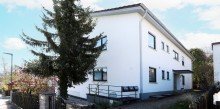 Hausseite Gro�e 6-Zimmer-Wohnung mit Balkon, Garage und herrlicher Aussicht