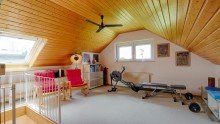 Dachgeschoss Studio ***Provisionsfrei*** Tolle Aussicht! Gepflegte 3-Zi.-Wohnung plus Dachgeschoss-Studio zum Wohlf�hlen