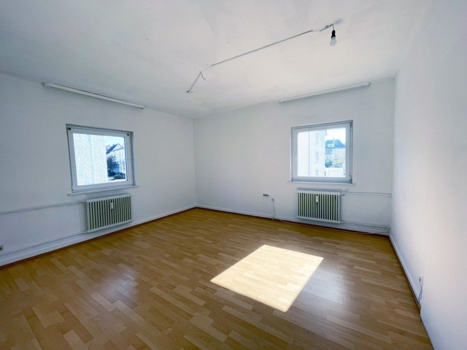 Wohnzimmer (a) Etagenwohnung Reutlingen