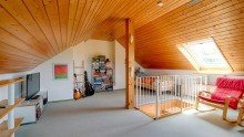 Dachgeschoss Studio ***Provisionsfrei*** Tolle Aussicht! Gepflegte 3-Zi.-Wohnung plus Dachgeschoss-Studio zum Wohlf�hlen