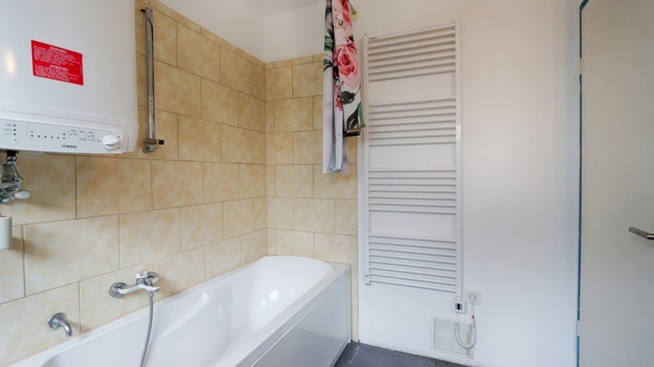 Badezimmer EG Doppelhaush�lfte Eningen unter Achalm
