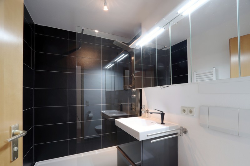 Wohnung_verkaufen_Reutlingen_OG2_Bad Wohnung Reutlingen