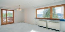 EG 1 Gro�z�giges Mehrgenerationenhaus in Traumlage: Wohnen, wo andere Urlaub machen - gro�es Grundst�ck am Waldrand