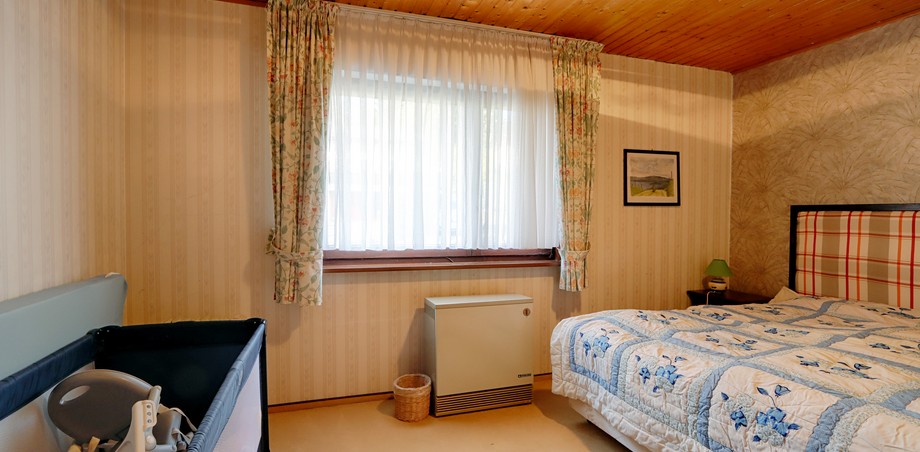 Raum I (EG) Zweifamilienhaus Lichtenstein-G�llesberg