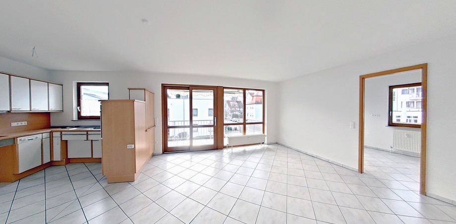 $ Titelbild Wohnzimmer Etagenwohnung Eningen