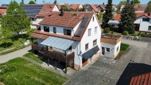 $Areal View 2 Platz f�r Ideen: Renovierungsbed�rftiges Zweifamilienhaus mit Perspektive