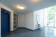 Hauseingang Gro�e Penthouse/Galerie-Wohnung mit Aufzug im Herzen von T�bingen-Lustnau