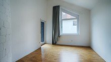 Raum III Gro�z�giges Design-Einfamilienhaus mit Kamin und Weitblick