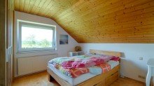 Schlafzimmer ***Provisionsfrei*** Tolle Aussicht! Gepflegte 3-Zi.-Wohnung plus Dachgeschoss-Studio zum Wohlf�hlen