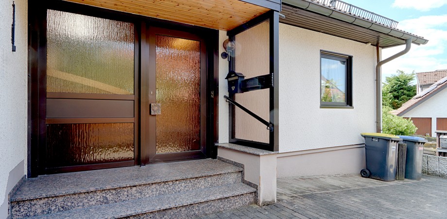 Hauseingang Zweifamilienhaus Reutlingen
