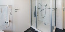 OG Badezimmer (b) Gepflegtes Reihenendhaus mit gro�em Grundst�ck,  Garage und Carport