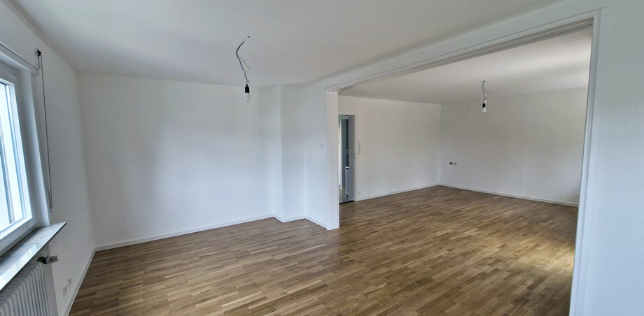 E�- und Wohnzimmer b Einfamilienhaus Reutlingen