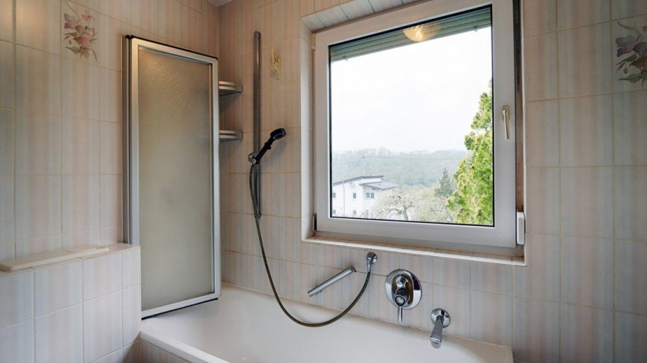Badezimmer OG Reihenmittelhaus Reutlingen / Mittelstadt