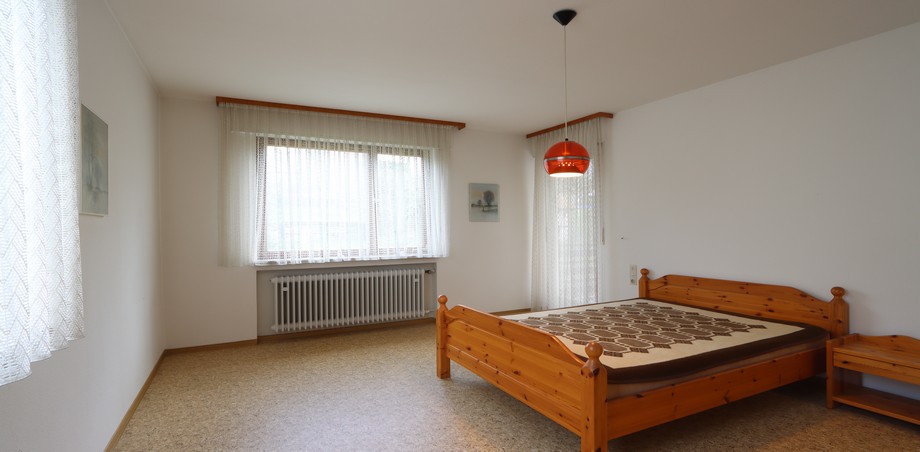 OG Schlafzimmer Zweifamilienhaus Pfullingen