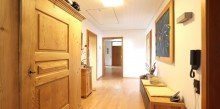 Flur Gro�e 6-Zimmer-Wohnung mit Balkon, Garage und herrlicher Aussicht